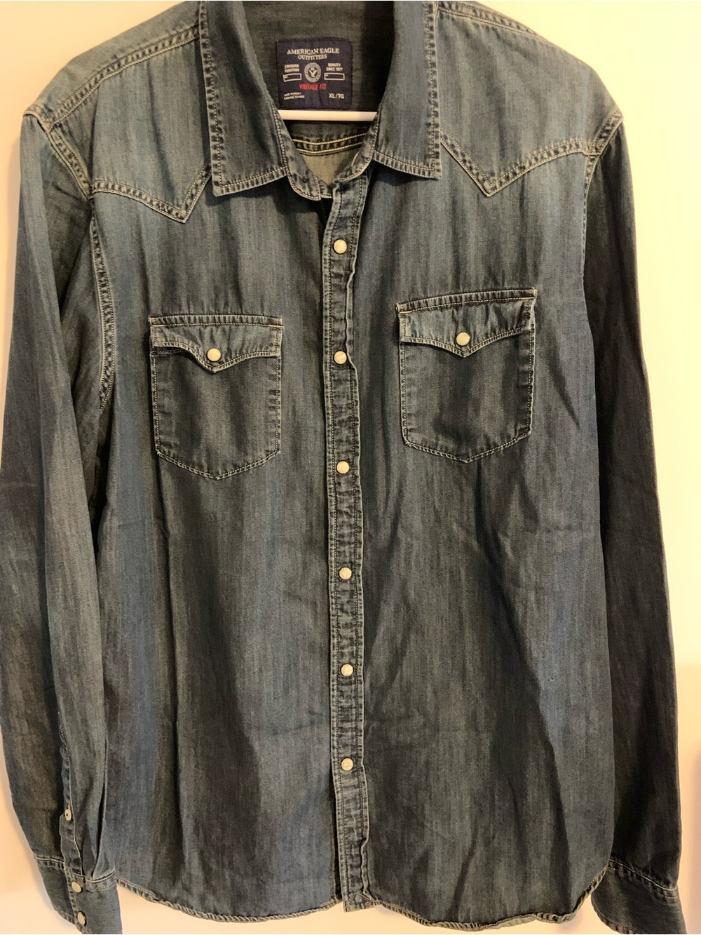 American Eagle Outfitters Men's Denim Button-Up Shirt in Blue - Vintage Fit